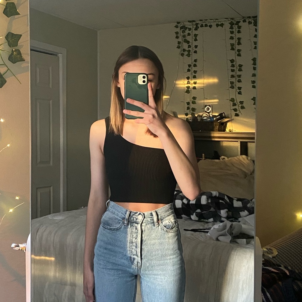 Babaton Sculpt Knit One-Shoulder Cropped Tank